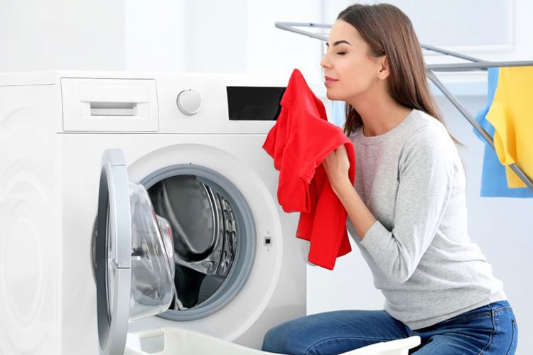 Tips Cerdas Atasi Laundry Musim Hujan, Pakaian Kering Tanpa Apek!