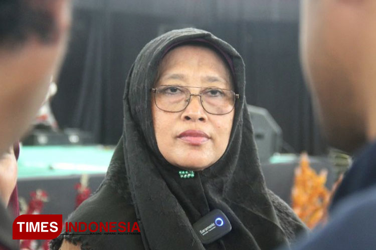 Ketua  Pimpinan Cabang (PC) Muslimat Nahdlatul Ulama (NU) Kabupaten Kediri Hj. Mudawamah (FOTO: Yobby/TIMES Indonesia)