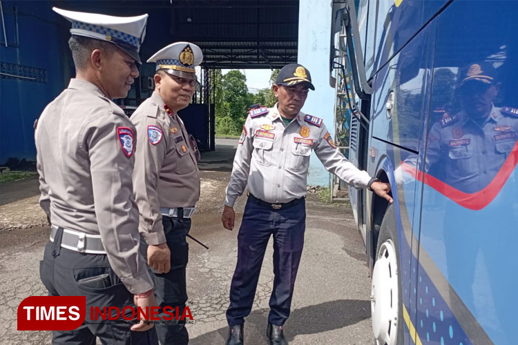 Libur Panjang Isra Mi'raj dan Imlek, Satlantas Polres Majalengka Lakukan Ramp Check Bus