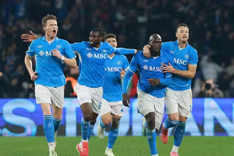 Napoli Beri Juventus Kekalahan Pertama di Serie A Musim ini