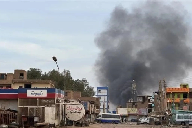 Lebih dari 70 orang tewas dalam serangan drone yang dilakukan kelompok paramiliter Rapid Support Forces (RSF) di Kota El Fasher, Sudan bagian barat. (Foto: ANTARA/Anadolu/py)