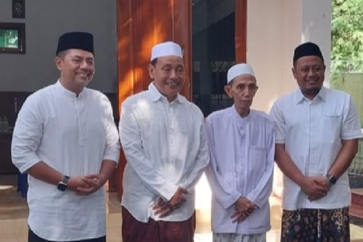 Cerita di Balik Foto dan Video KH Zuhri-KH Mutawakkil, Jelang Harlah Nurul Jadid