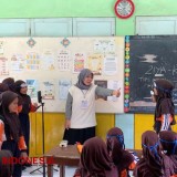 Kelas Inspirasi Jombang Buka Wawasan Siswa MI Darul Ulum 1 tentang Beragam Profesi