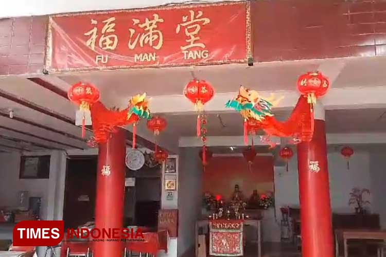 Sambut Imlek 2025: Vihara Avalokitesvara Kota Tasikmalaya Berhias Ornamen Lampion Merah Menyala