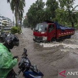 Banjir Jakarta Paksa Perubahan Rute Transjakarta Hingga Rekayasa Lalu Lintas