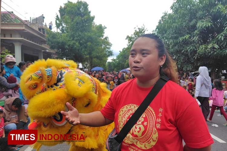 Meriahkan Imlek 2025, Warga Ngawi Gelar Pertunjukan Barongsai Gratis