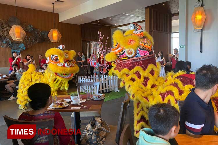 Spesial Imlek, Kokoon Hotel Banyuwangi Hadirkan Kejutan Spesial Atraksi Barongsai