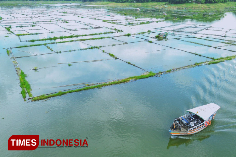 Kapal-Transportasi-Terancam-Proyek-PLTS-di-Malang-z.jpg