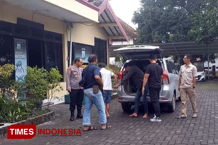 Empat Orang Pembobol ATM Asal Lampung Ditangkap di Probolinggo, Pelaku Sempat Dimassa