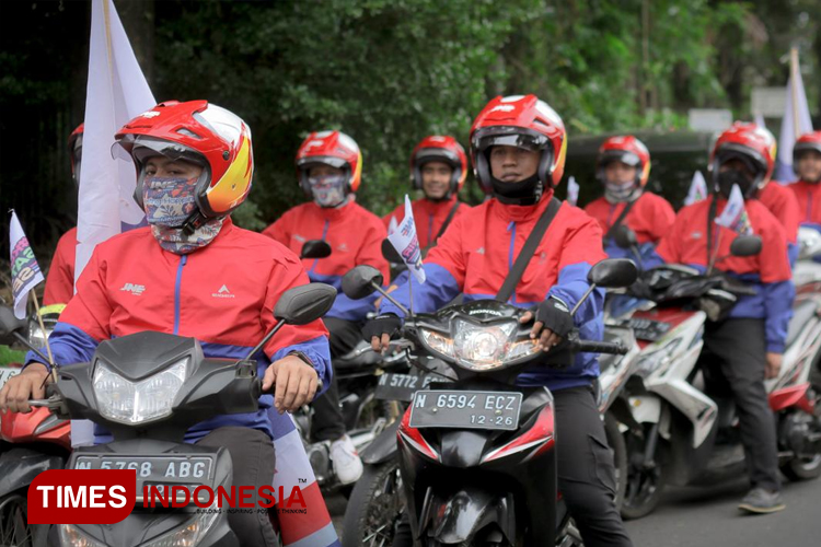 Perkuat Komitmen Keselamatan dan Kebahagiaan Kurir, JNE Luncurkan Konvoi Kurir SATSETJNE