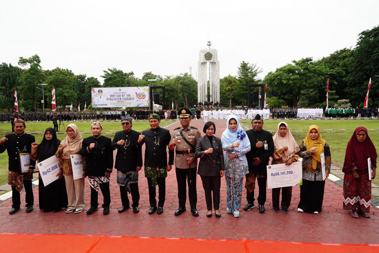 Plt-Bupati-Kabupaten-Sidoarjo-H-Subandi-a.jpg