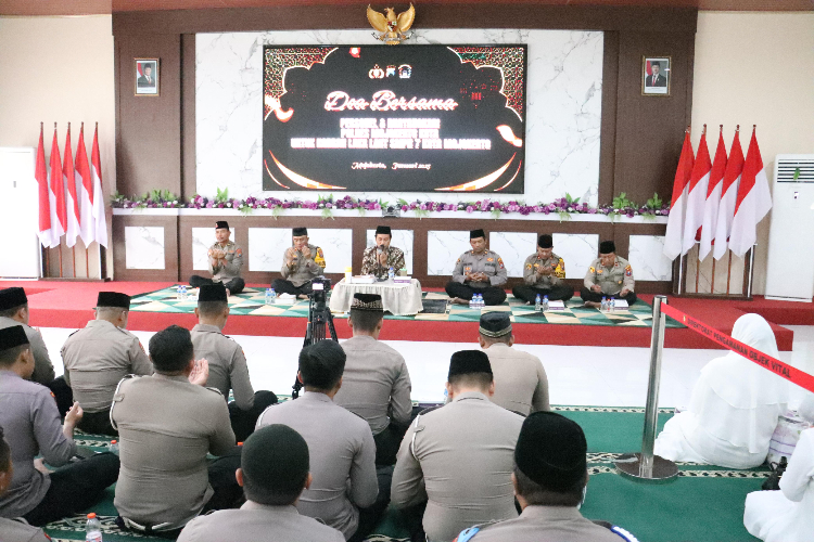 Munajat Doa untuk Korban Tragedi SMP 7 Mojokerto