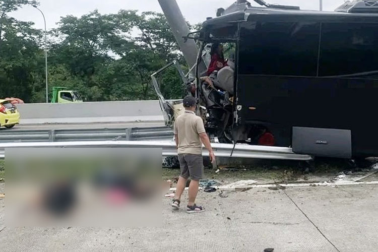 kecelakaan bus yang mengangkut rombongan SMA Negeri 1 Porong di Tol Pandaan-Malang, Sabtu (1/2/2025). (FOTO: Istimewa)