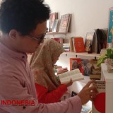 Melihat Keberanian Dua Anak Muda Dirikan Rumah Baca di Tengah Kota Malang