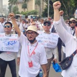 Ratusan Dosen ASN Asal Jatim Ikut Demo Tukin di Jakarta: Pemerintah Harus Peka