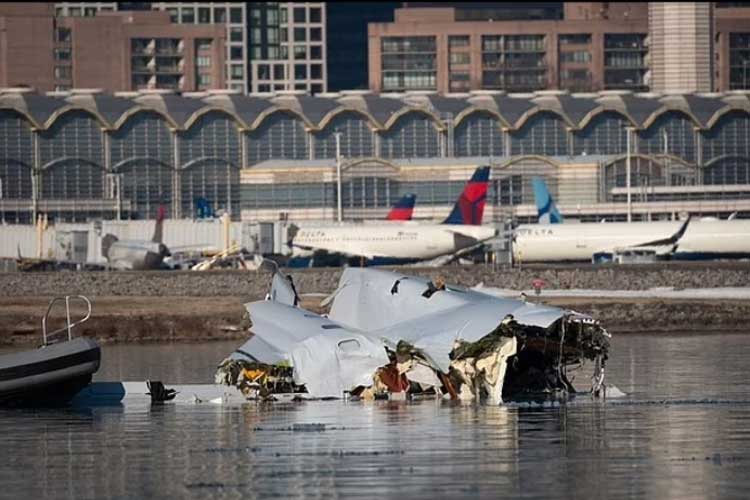 Tabrakan Helikopter Black Hawk dengan American Airlines: 56 Korban Tewas Teridentifikasi