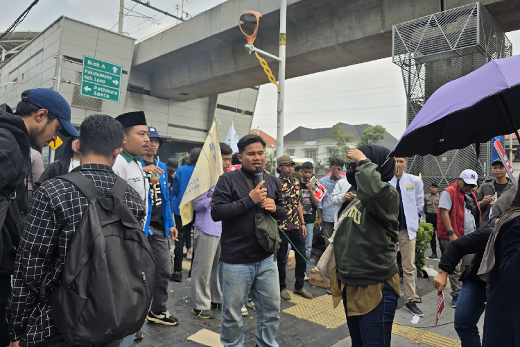 Buntut Pernyataan Pesantren Sebabkan Rendahnya Angka Rata-rata Lama Sekolah, Pj Bupati Bogor Didemo Mahasiswa