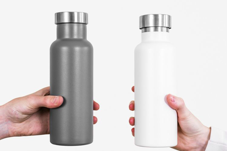 Ilustrasi penggunaan tumbler. (Foto: FREEPIK/RAWPIXEL.COM)