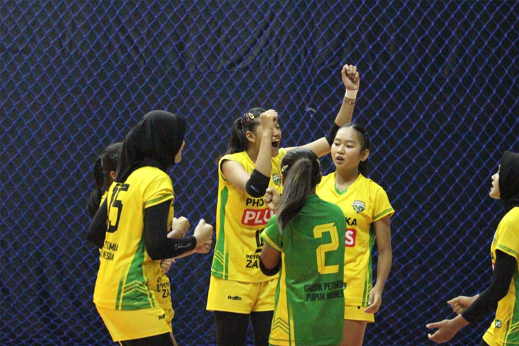 Klub voli putri asal Jawa Timur Petrokimia Voleyball Academy berhasil maju ke final Kejurnas voli U-16. (FOTO: PBVSI)