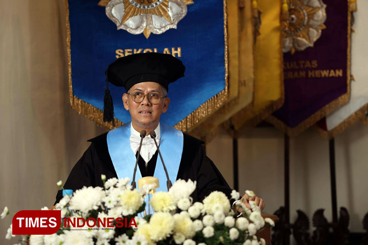 Wamenkeu RI Anggito Abimanyu Resmi Dikukuhkan Sebagai Guru Besar UGM