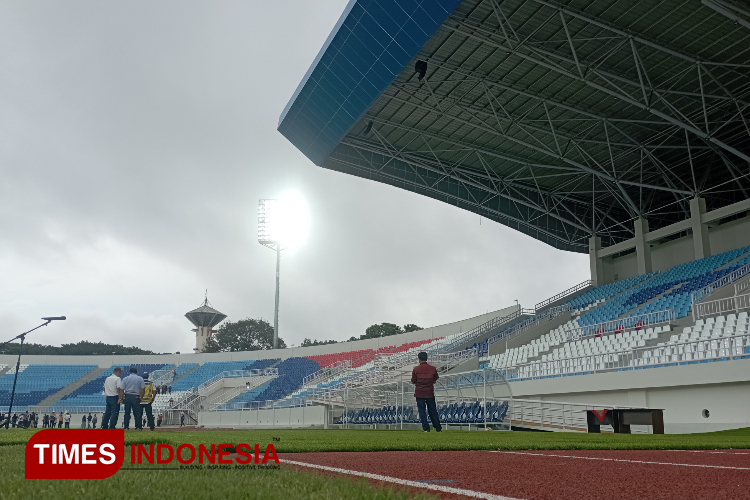 Tampak tribun VIP dan VVIP di Stadion Kanjuruhan Kabupaten Malang, setelah renovasi. (Foto: Amin/TIMES Indonesia)