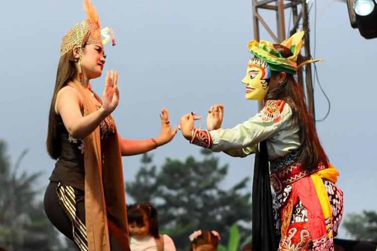 #utk stok pagi# Kresna Budaya Wonosobo: Melestarikan Tari Lengger di Tengah Modernisasi