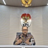 Diduga Korupsi Proyek Meja Kursi SD, KPK Tahan Mantan Wali Kota Semarang dan Suaminya