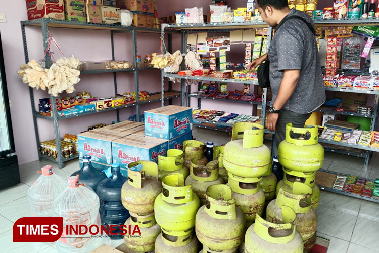 Gas elpiji 3 Kg di Bondowoso dipastikan aman setelah presiden anulir ketentuan Dirjen Migas (FOTO: Moh Bahri/TIMES Indonesia)