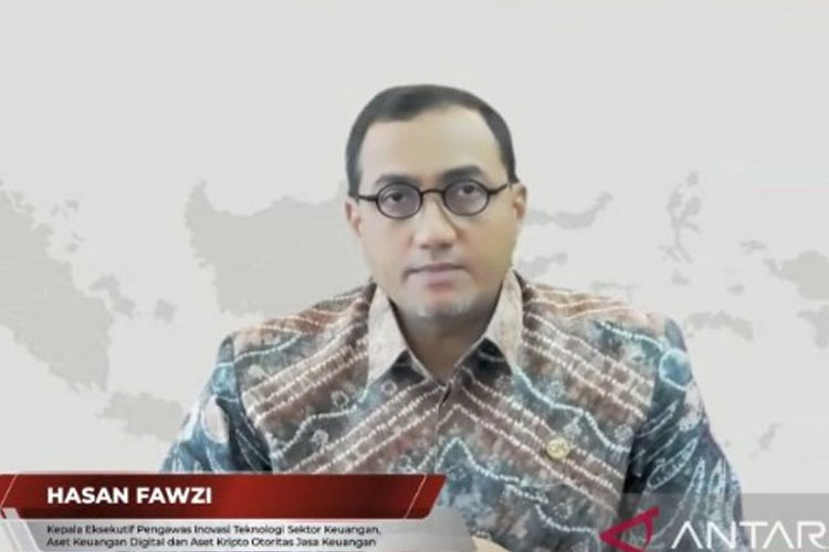 Hasan Fawzi, Kepala Eksekutif Pengawas Inovasi Teknologi Sektor Keuangan, Aset Keuangan Digital, dan Aset Kripto OJK, dalamsebuahacara di Jakarta. (FOTO: Dok Antara/Uyu Septiyati Liman)