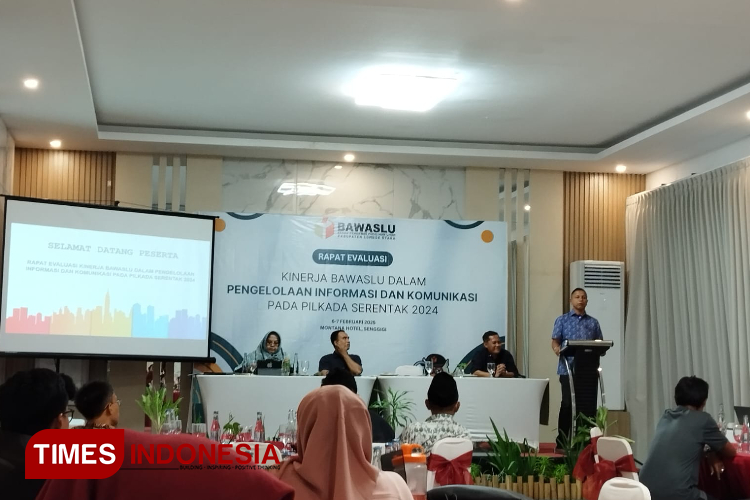 Hasan Basri, Komisioner Bawaslu NTB evaluasi kinerja Bawaslu KLU. (Foto : Hery Mahardika/TIMES INDONESIA)