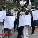 Aliansi Arek Ngalam Demo Tuntut Adili Jokowi