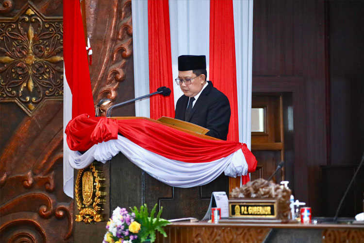 Sidang Paripurna DPRD Jatim, Pj Gubernur Adhy Ungkap Strategi Tarik PAD dari JGU dan Jamkrida