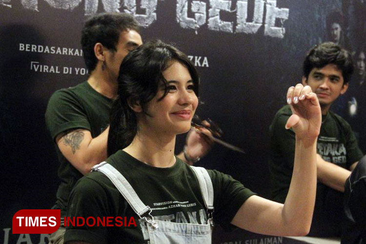 Film Petaka Gunung Gede: Nyambung Sejak Awal, Mudahkan Chemistry Persahabatan Arla Ailani - Adzana Ashel