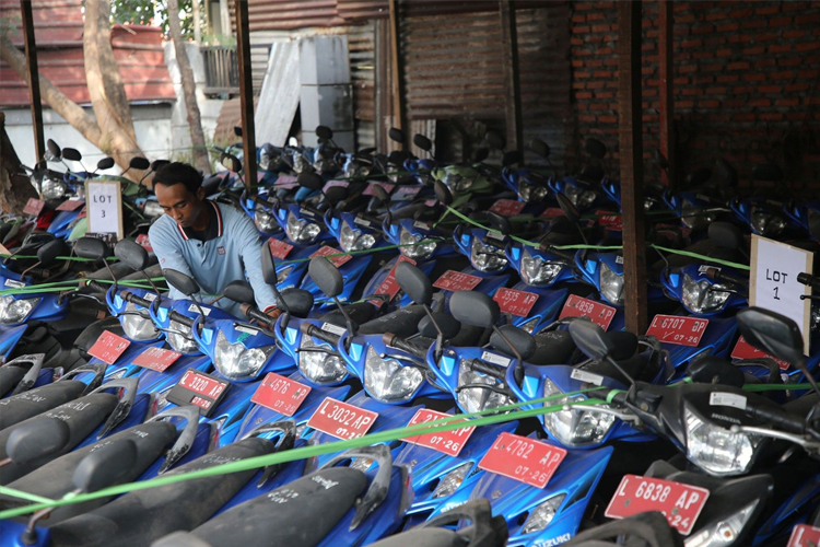 Pemkot Surabaya Lelang 74 Unit Kendaraan, Ini Rincian dan Caranya!