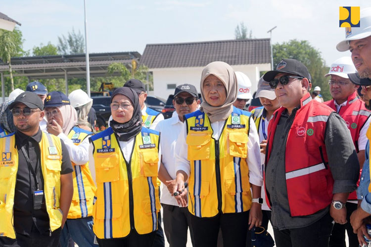 Tinjau SPALD-T Banda Aceh, Wamen PU Dorong Peningkatan Sambungan Rumah bagi Masyarakat