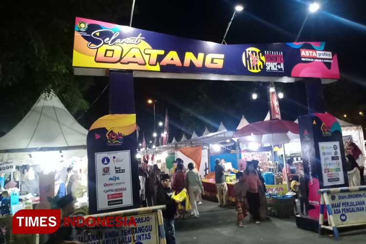 Event Kutoarjo Romantic Space ke empat atau KRS #4 resmi dibuka Bupati Purworejo pada Jumat (07/02/2025) malam (Foto : Hery Priyantono/ TIMES Indonesia)
