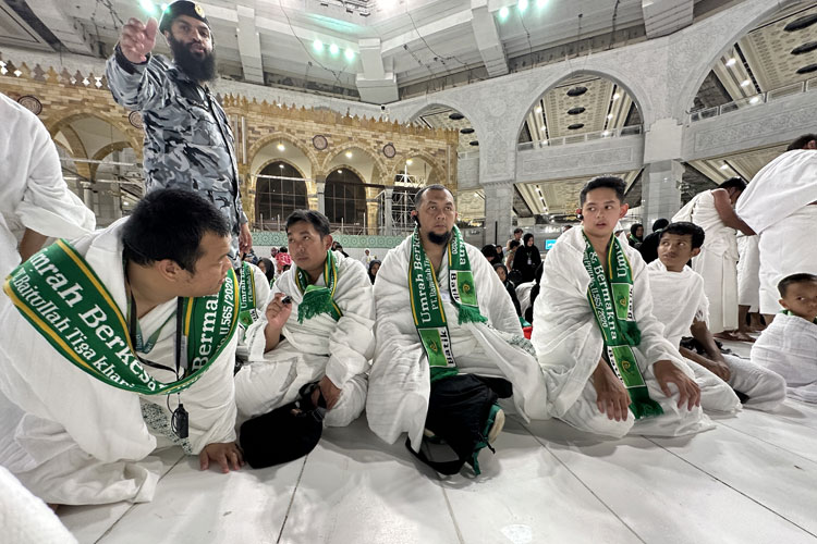 Umroh Tak Sekadar Perjalanan, tapi Ibadah Penuh Makna: Cerita Jamaah Bersama Batik Umrah