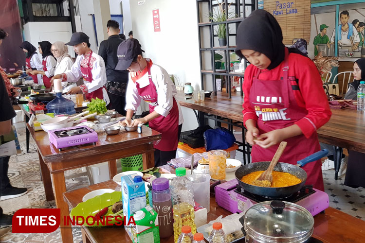 Final ‘Clash of Cui Mie’, 10 Siswa SMK Terbaik di Malang Adu Kreasi Cui Mie Tema Nusantara