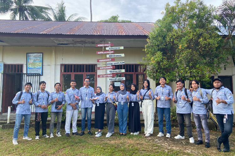 Kolaborasi Mahasiswa Gencarkan Budaya Literasi pada Siswa di Sorong Papua Barat Daya