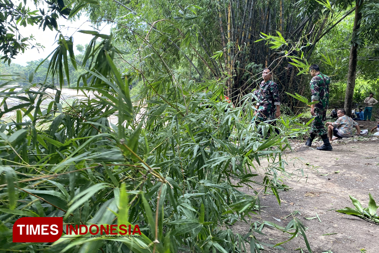 Kondisi-lahan-pertanian-warga-yang-rusak-akibat-diterjang-banjir-bandang-B.jpg