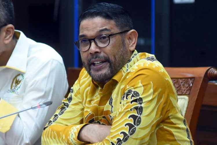 Razman-Hotman Ribut di Ruang Sidang, DPR: Pengadilan Sudah Tak Punya Wibawa