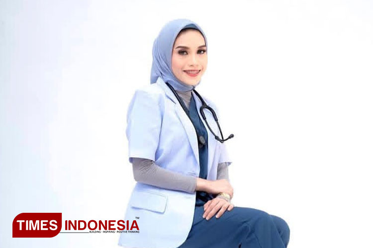 Beauty With Brain: Kisah Dokter Ryed Pencinta Tantangan dari Pulau Terpencil