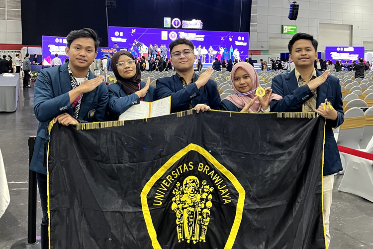 Lima Mahasiswa UB Raih Medali Emas di Thailand Inventors' Day 2025