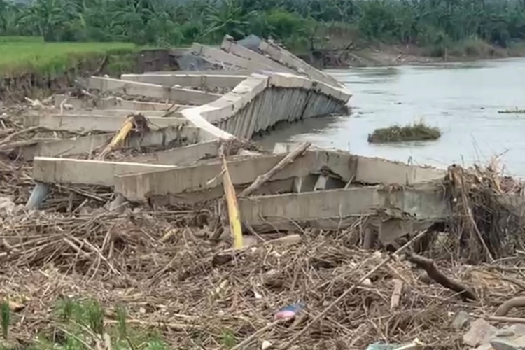 FKMB Bakal Kawal Perbaikan Tebing Sungai Ambrol - TIMES Indonesia