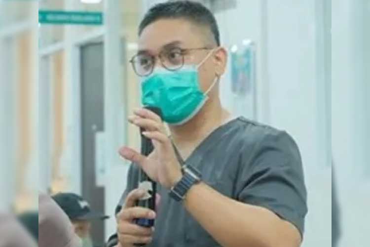 dr. Ady Mulya spesialis bedah umum RSUD Pandega Pangandaran. (Foto: Acep Rifki Padilah/TIMES Indonesia)