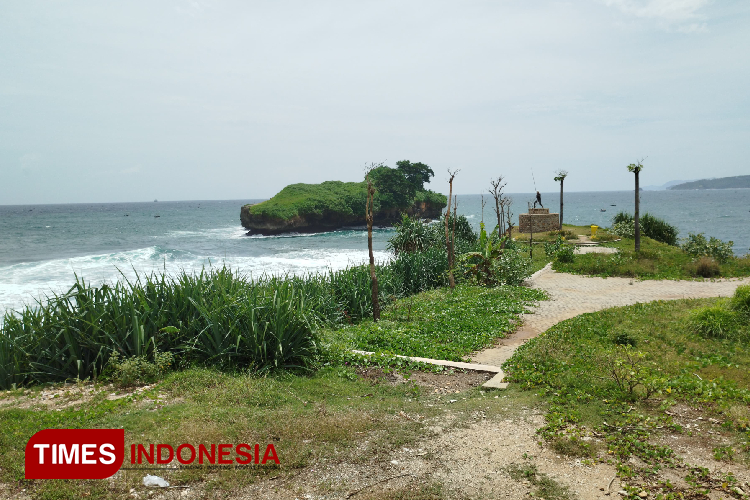 pantai-Congot-Ndaki-Pacitan-c.jpg