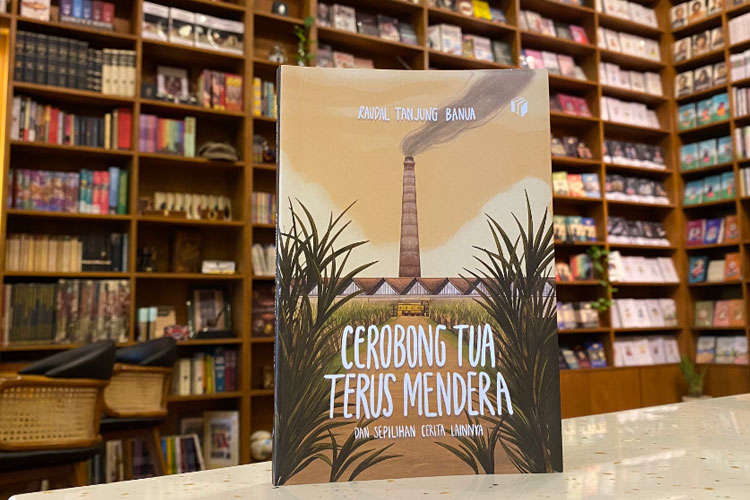 Buku-Cerobong-Tua-Terus-Mendera.jpg