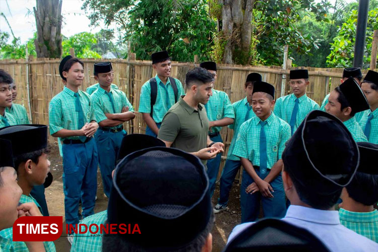 SMA-An-Nur-bululawang.jpg