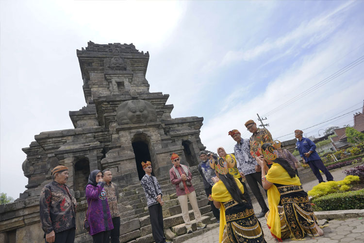 mengunjungi-Candi-Kidal-Tumpang-3.jpg