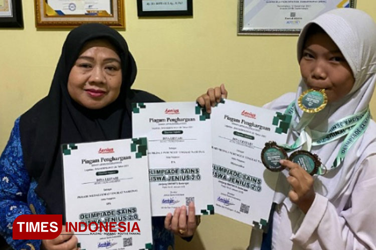 Siswi MTs N 1 Pangandaran Berhasil Menjuarai Olimpiade Sains Siswa Jenius dan Raih Medali Emas